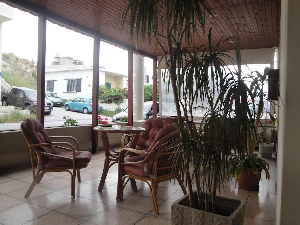 Evans Hotel Heraklion  Exterior photo